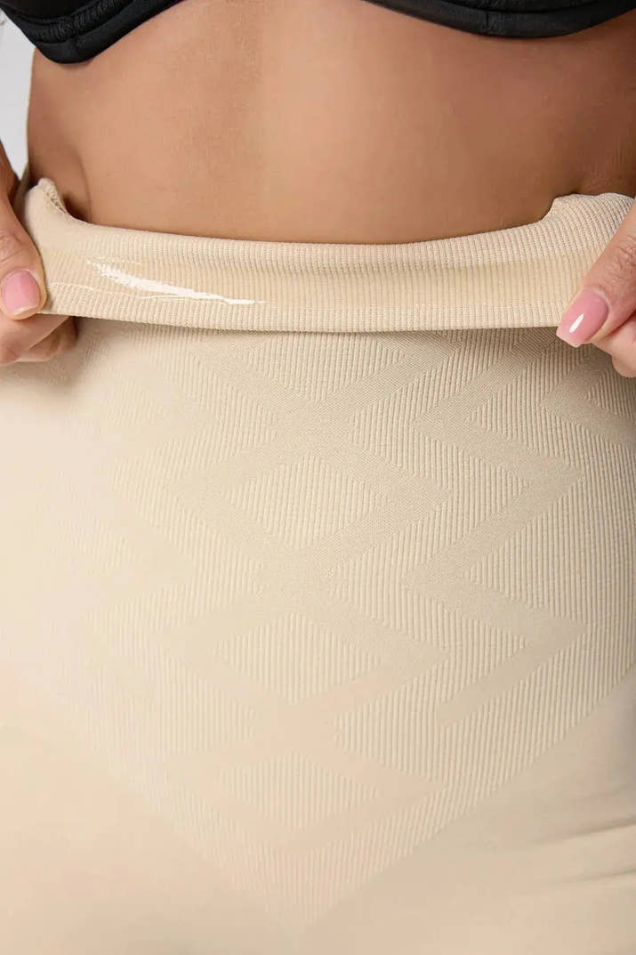 Toparlayıcı Lazer Kesim Korse